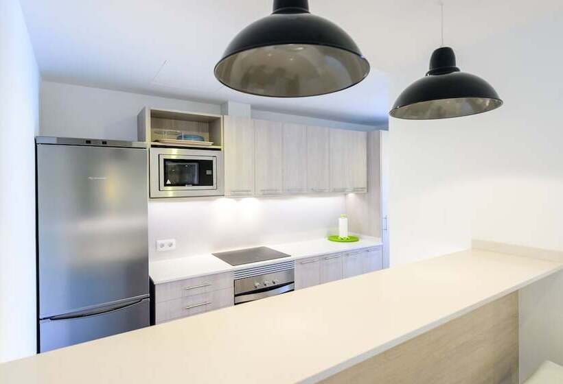 Lili Apartments