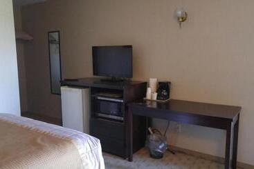 مُتل Melville Country Inn
