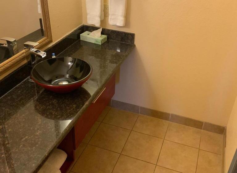 모텔 Sunbridge Inn And Suites