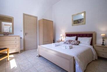 پانسیون Agarathos Traditional Rooms