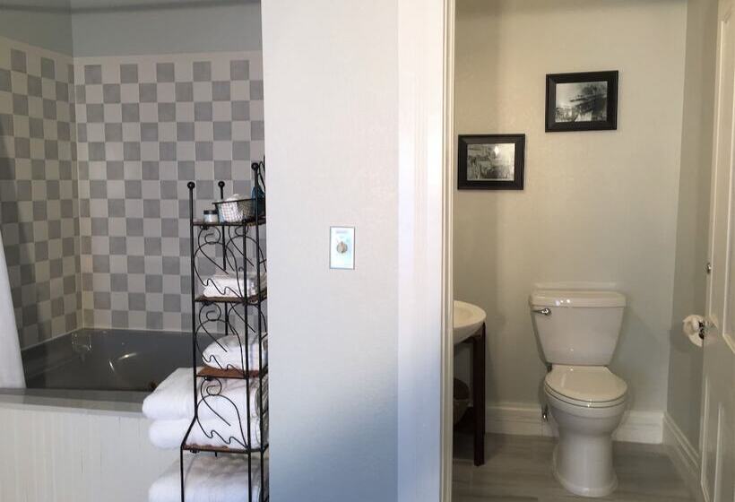 پانسیون Elmwood House