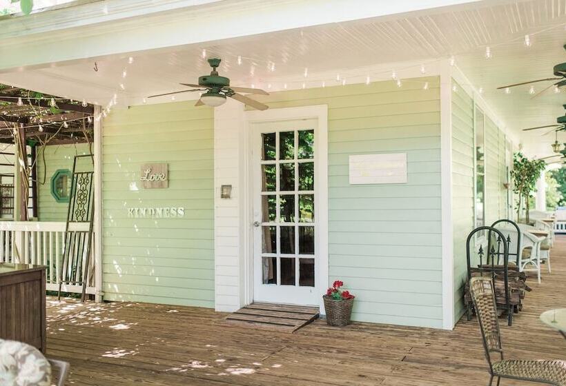 膳宿费 Greenock Manor