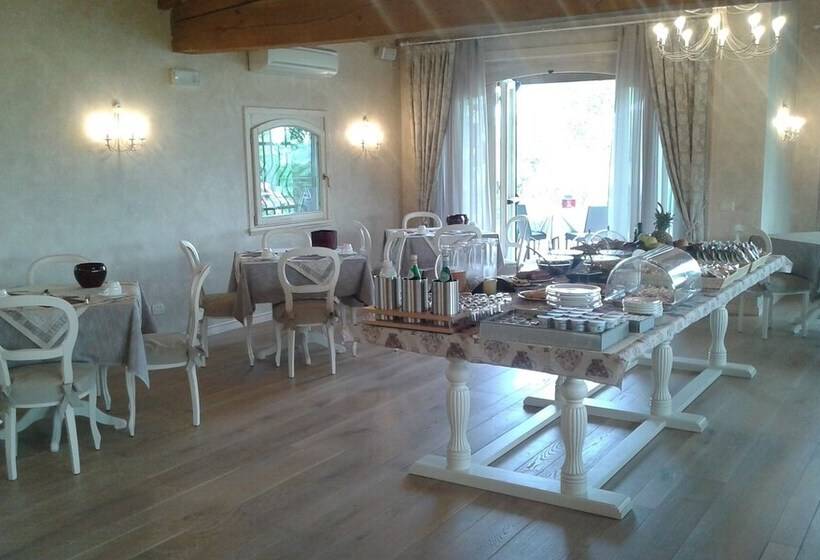 ペンション Relais Mondotella