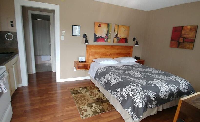 River Heights Motel