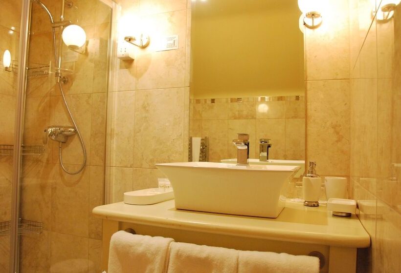 مبيت وإفطار Teach Cruachán Large Group Holiday Home