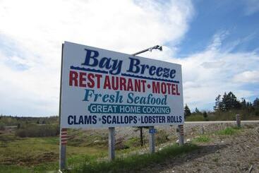 Baybreeze Restaurant And Motel