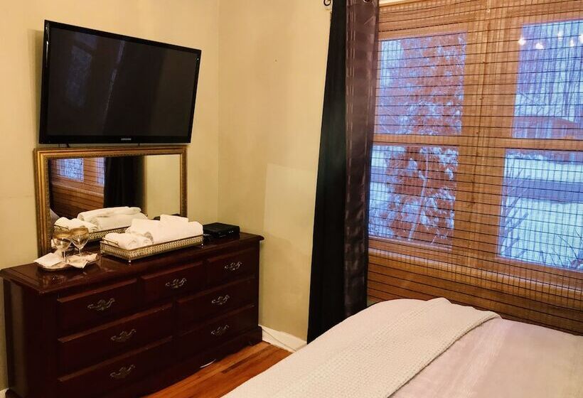 Bed and Breakfast The Findlay House