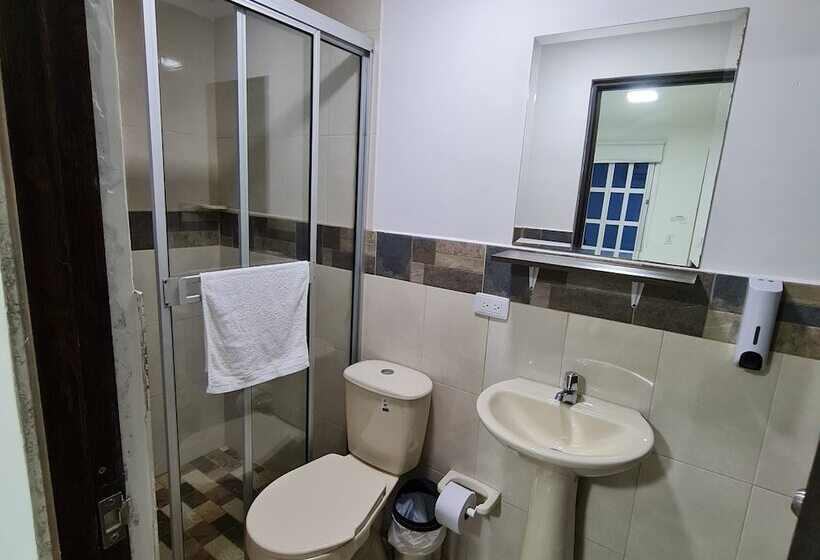 مسافرخانه Ecohotel Linda Judith
