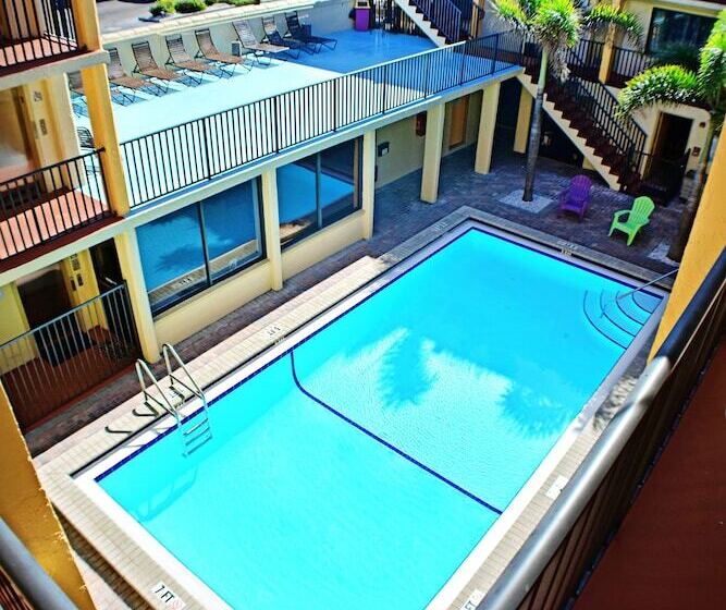 בית מלון כפרי Anna Maria Island Dream Inn