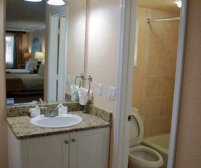בית מלון כפרי Anna Maria Island Dream Inn