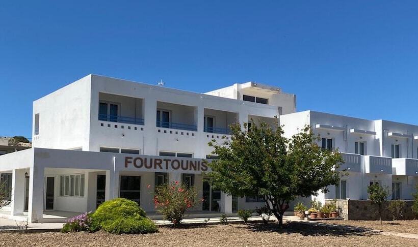 هتل Fourtounis