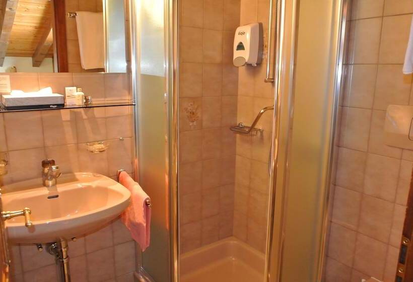 هتل Hostellerie De L Ardève