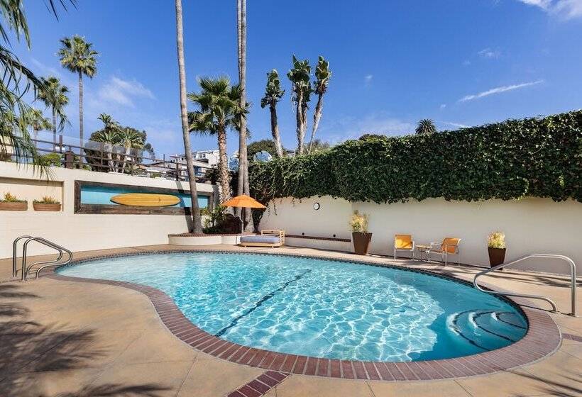 هتل Pacific Edge Oceanfront