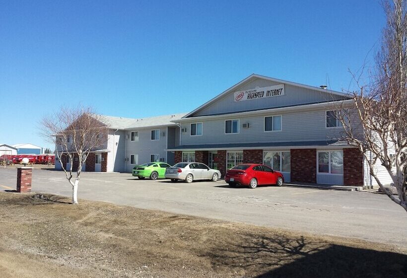 هتل Woodland Inn Meadow Lake