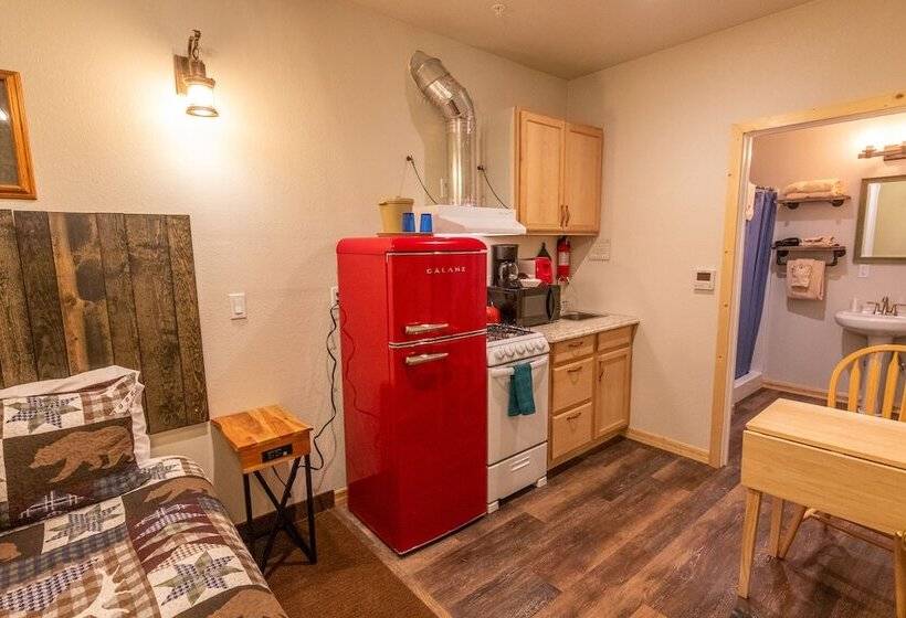 June Lake Motel
