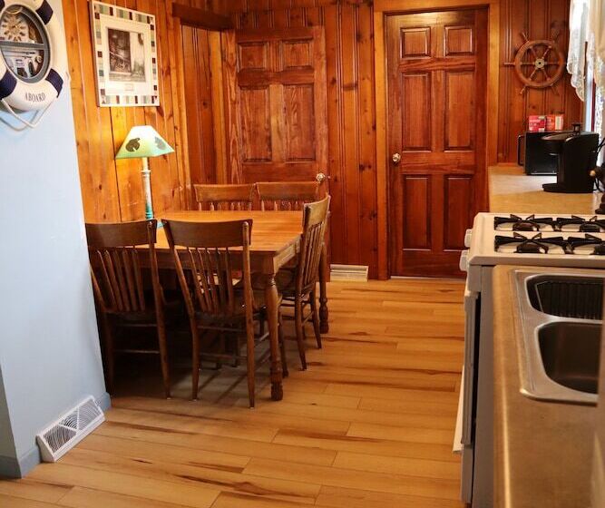 Moon River Cabins