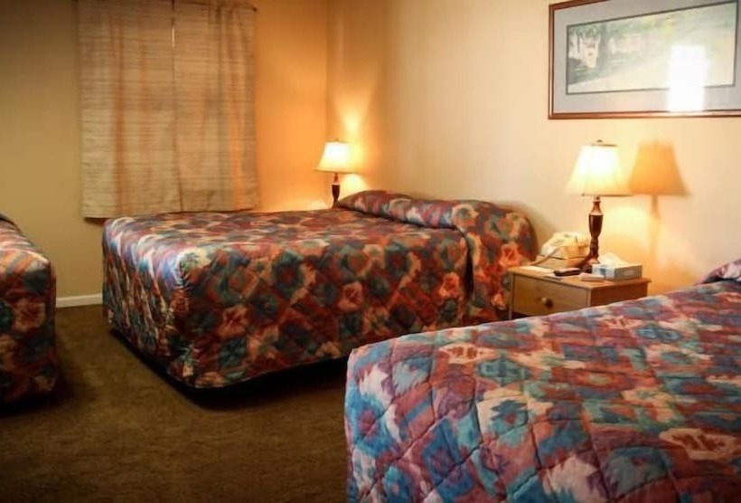 מוטל Cowboy Inn