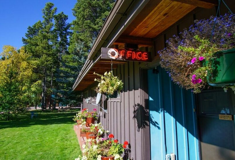 Mountain Pine Motel