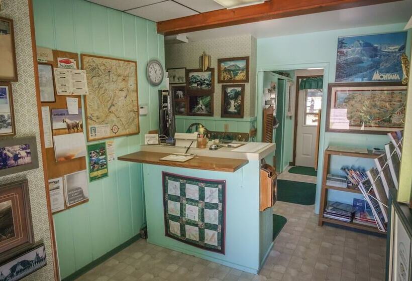 Mountain Pine Motel