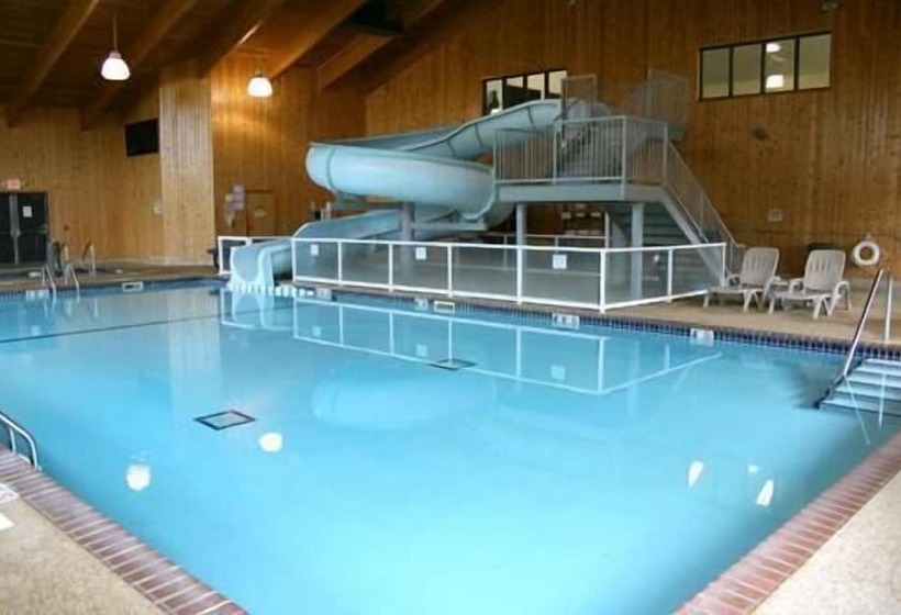 Pelican Lakes Motel
