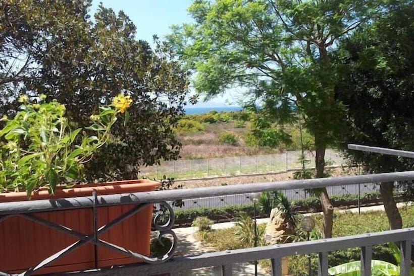 پانسیون Girasole