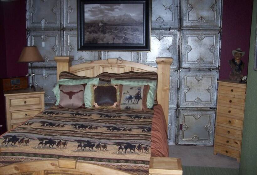 Trail Boss Cabin