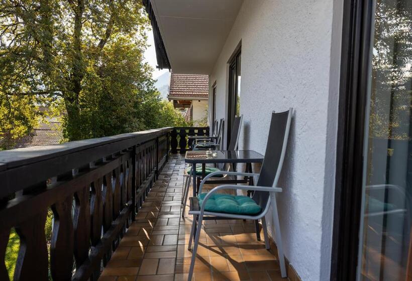 Отель Alpenhof