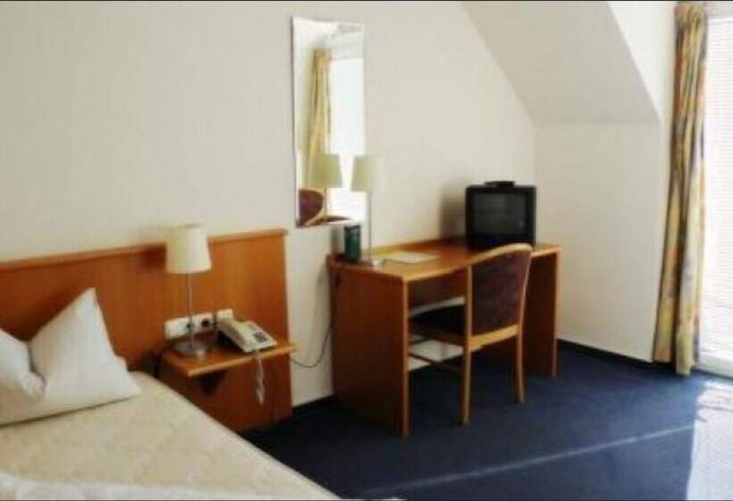هتل Babalou Im Burckhardthaus