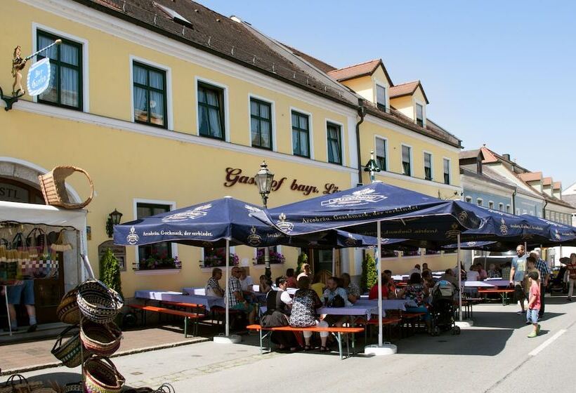 هتل Bayrischer Löwe