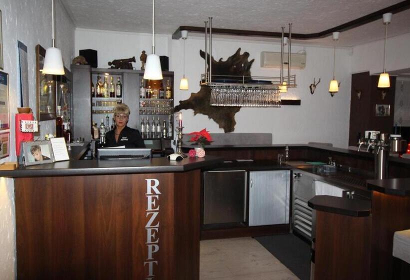 هتل Restaurant Jägerhof