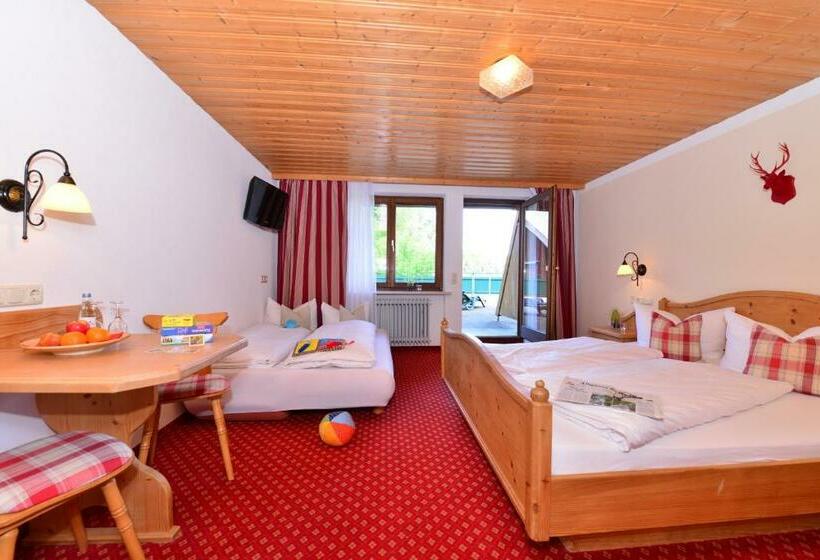 پانسیون Familienhotel Löwen