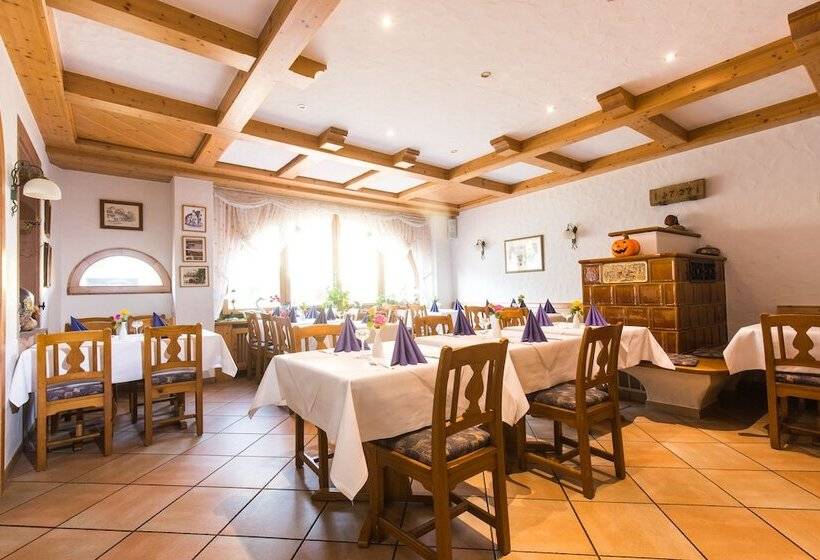 פנסיון Weinhotel / Gasthaus Zur Sonne