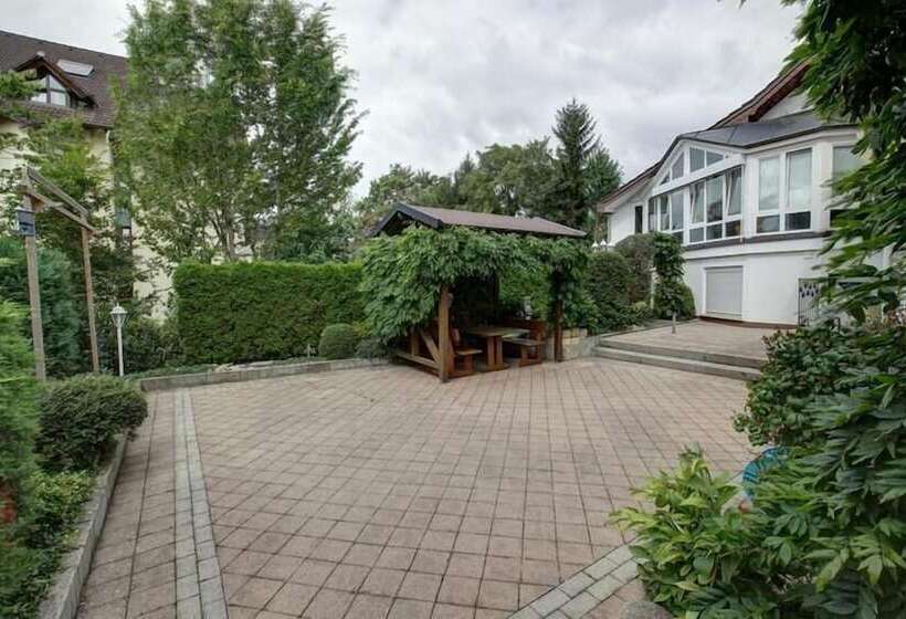 فندق صغير H41 Inn  Garni Freiburg