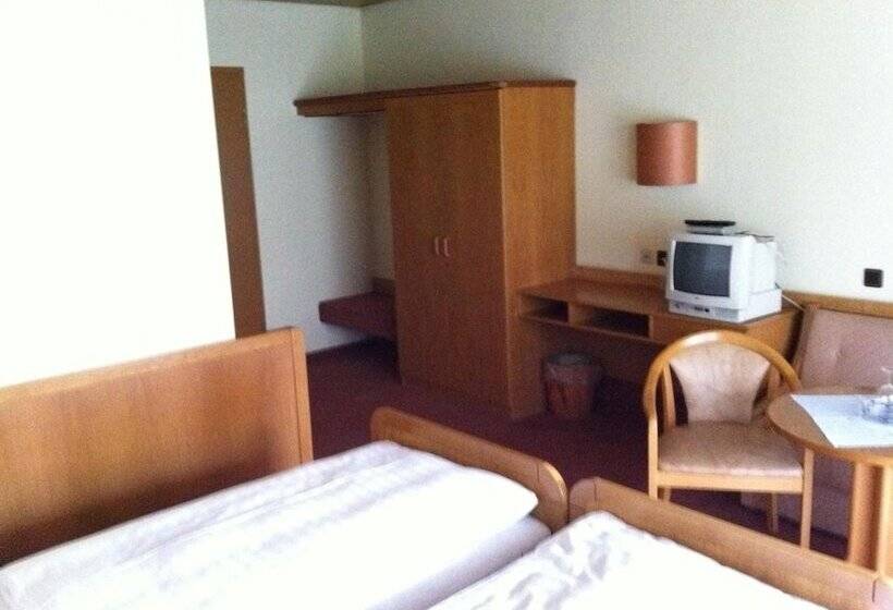 בית מלון כפרי Bacchusstube Garni