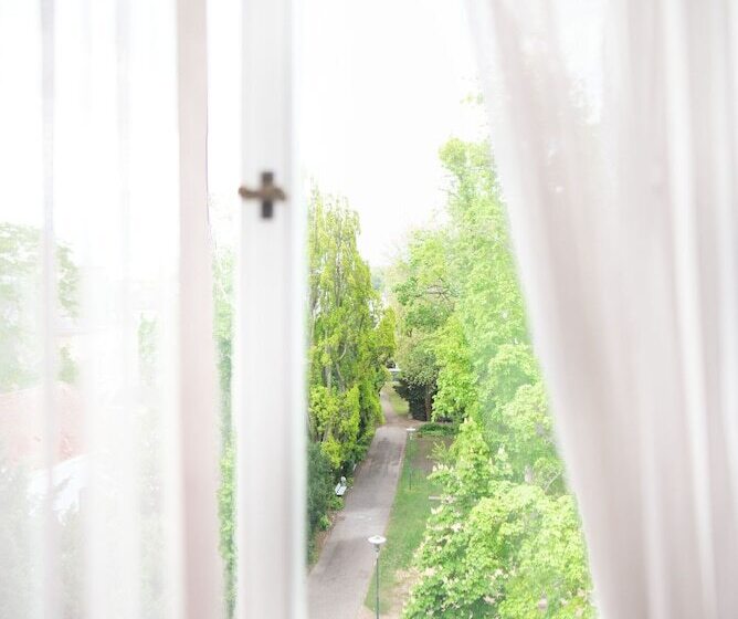 Отель Bamberger Hof Bellevue