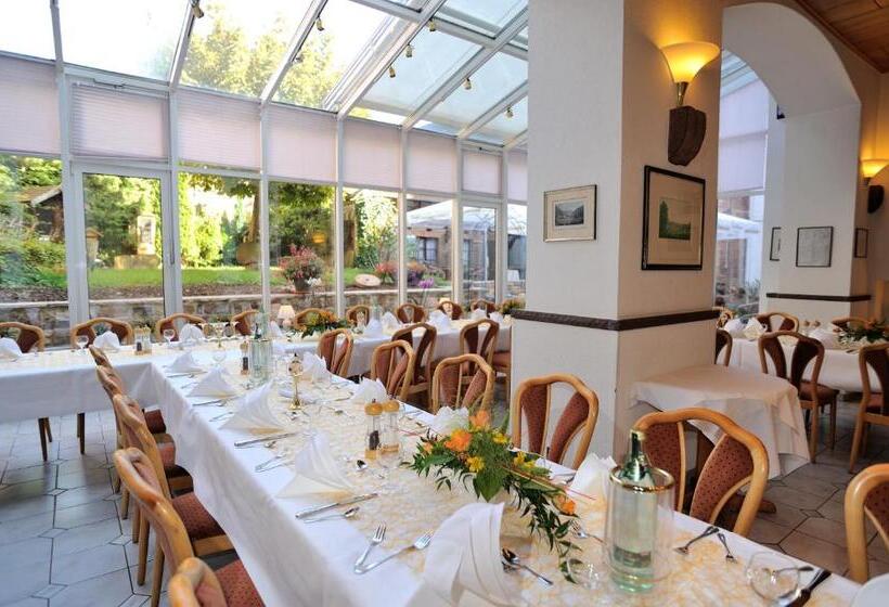 هتل Hessischer Hof