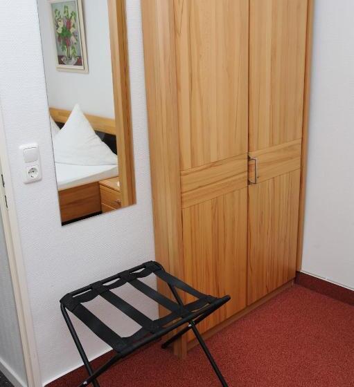 هتل Hessischer Hof