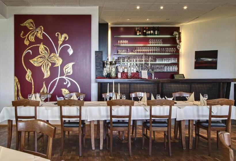 בית מלון כפרי Seminarzentrum Rückersbach