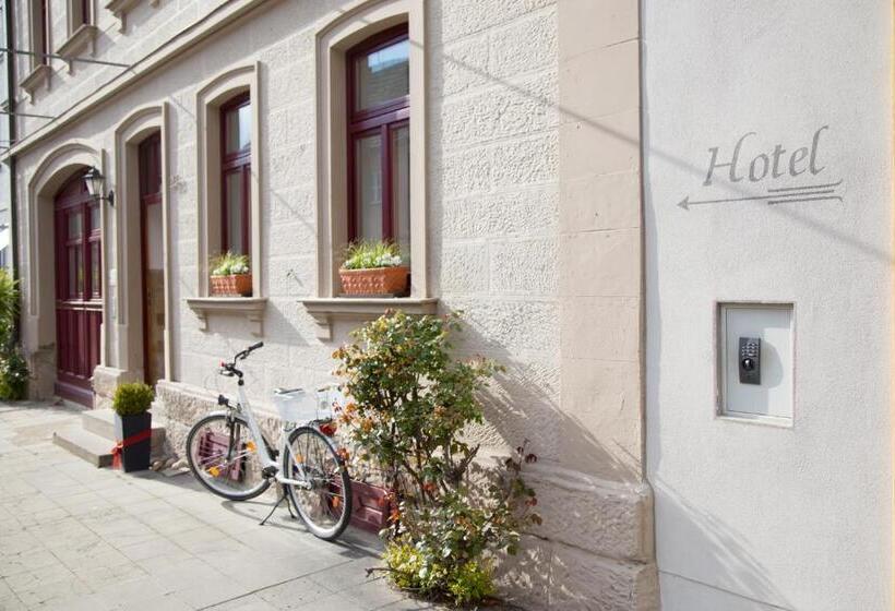 Пансион Garni Zum Hirschen