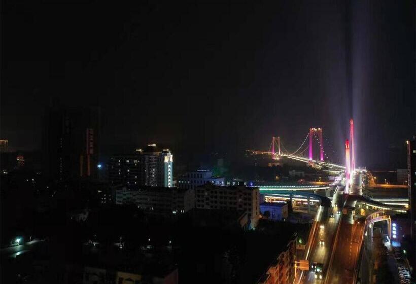 Hotel 7days Premium Yichang Yiling Branch