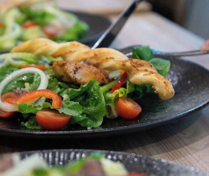 هتل Anara Airport