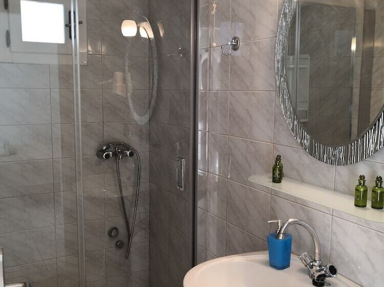 فندق Filoxenia By Grispos Villas