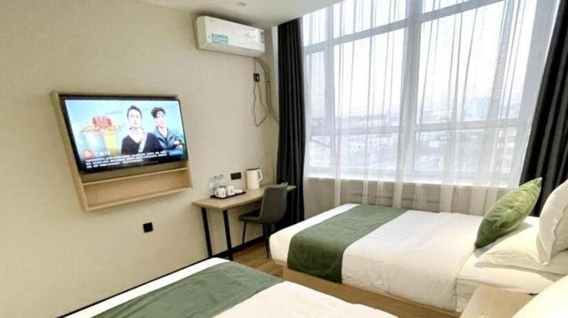 هتل Green Tree Inn Xinjiang Uygur Autonomous Region Korla Bazhou Bus Terminal Beishan Road Express