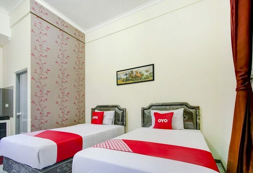 هتل Super Capital O 90151 Guest House 180