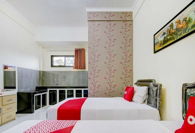 هتل Super Capital O 90151 Guest House 180