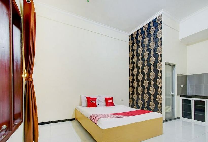 هتل Super Capital O 90151 Guest House 180