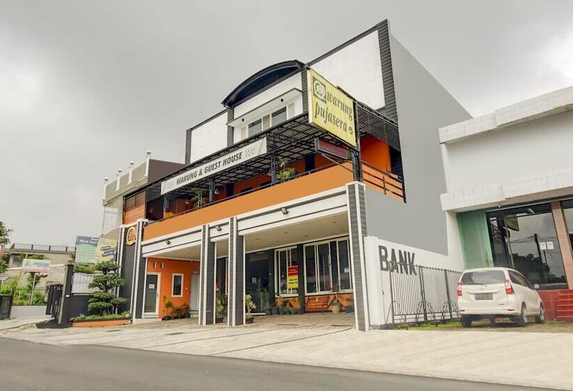 هتل Super Capital O 90151 Guest House 180