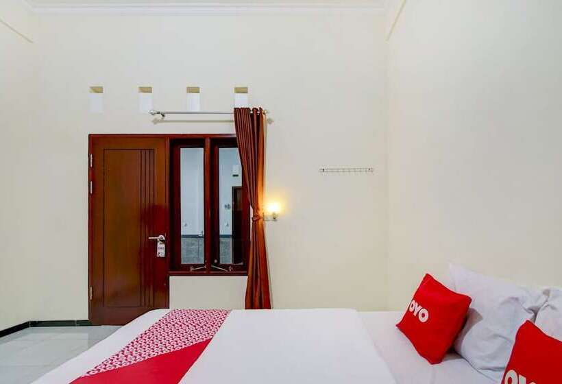 هتل Super Capital O 90151 Guest House 180