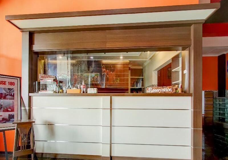 هتل Super Capital O 90151 Guest House 180