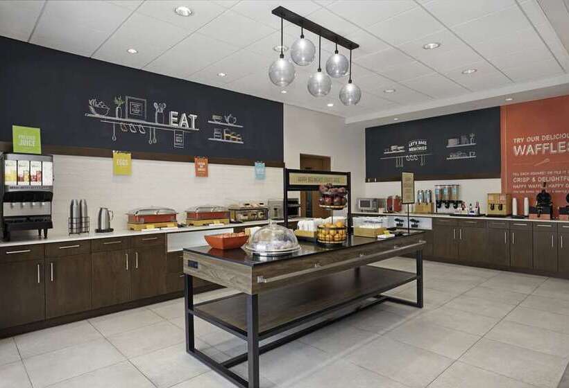 호텔 Hampton Inn By Hilton Cornwall